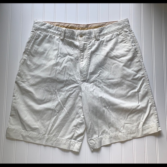 Tommy Bahama Other - Tommy Bahama Mens shorts size 35